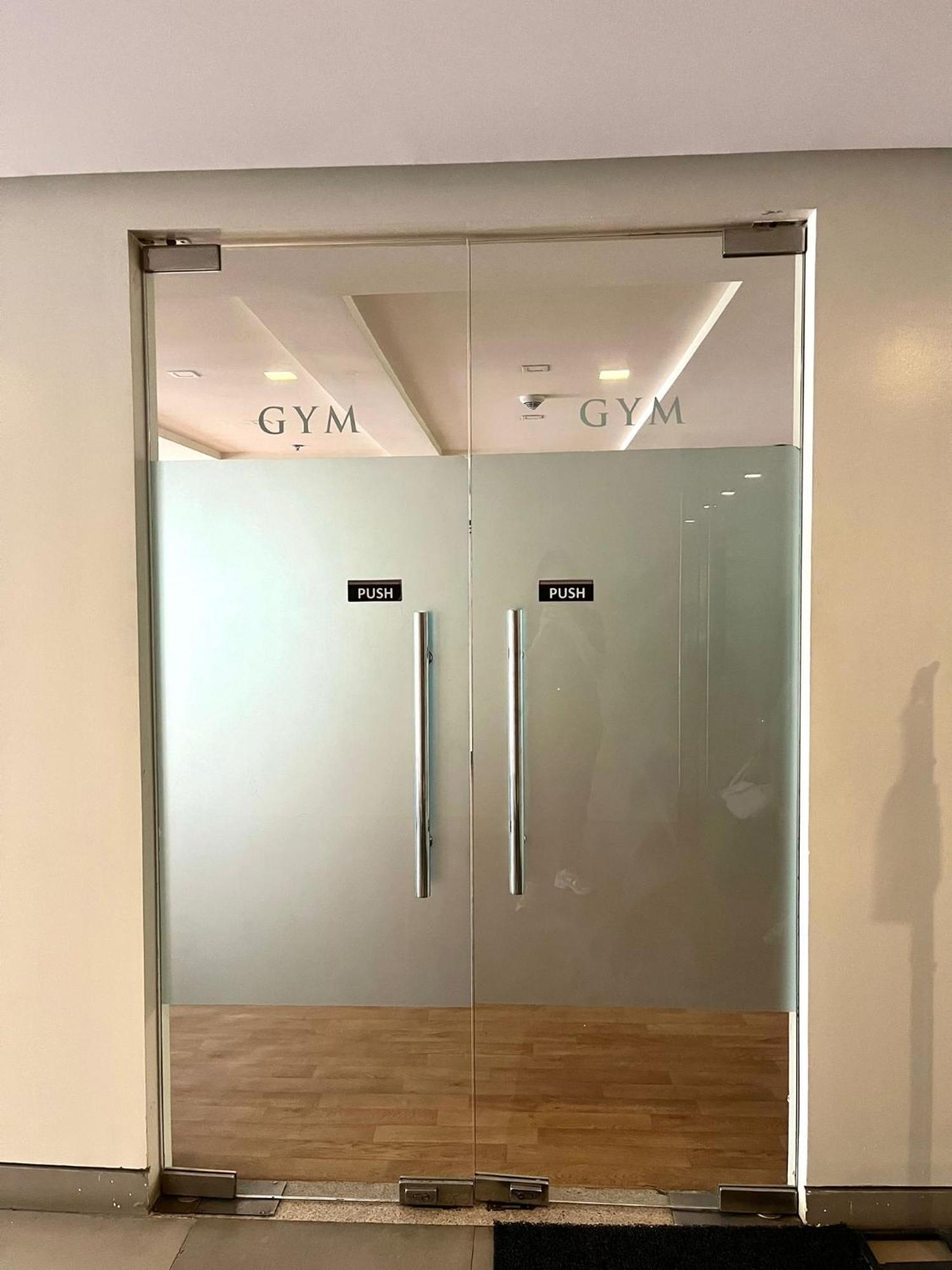 Studio At 81 Newport Boulevard Near Naia With Free Access To All Amenities Up To 2 Pax มะนิลา ภายนอก รูปภาพ